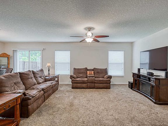 2nd image of 65101 Lagoon Forest Dr