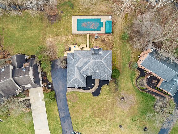 3rd image of 5995 Sugar Maple Ct