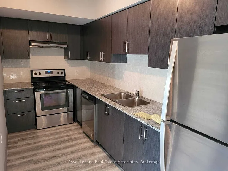 275 Larch St #F-306 — Photo 9
