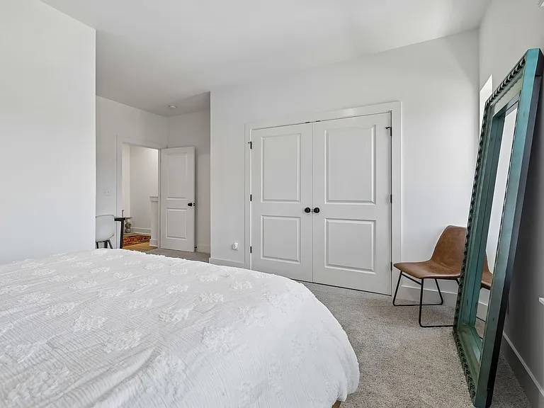 700 N Dupont Ave #310A — Photo 37