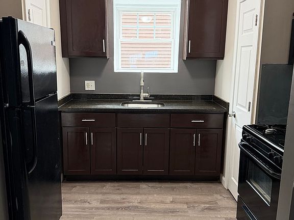 2nd image of 45 Pickering St APT 3