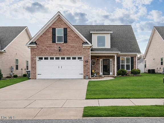 5th image of 921 Dearborn Court