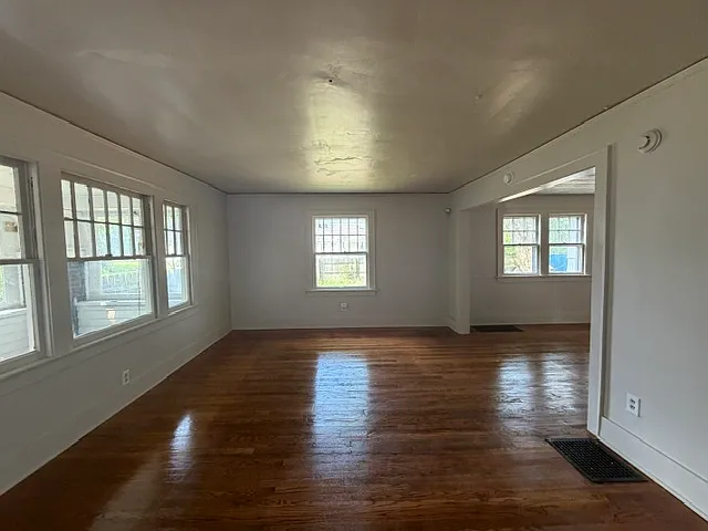 1253 Diamond Ave — Photo 2