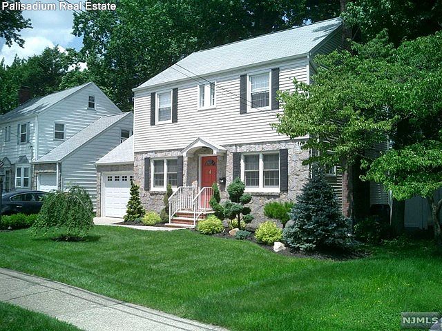 2nd image of 134 Virginia Ave