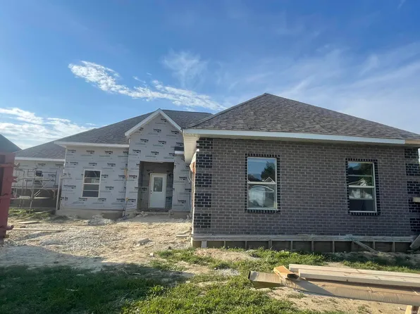 2534 Chrystal Woods Dr, Kokomo, IN 46901