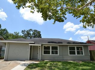 2215 Thomas Ave, Pasadena, TX 77506