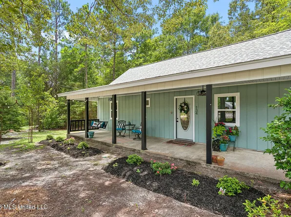 134 Ridgeview Dr, Carriere, MS 39426