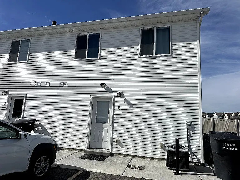 355 N 2650 W #4 — Photo 24