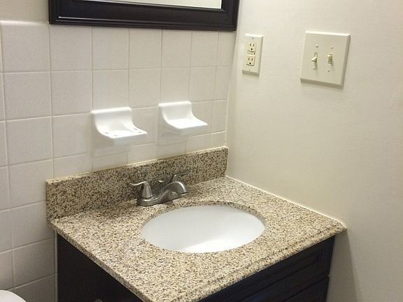 5th image of 840 Little Bay Ave APT 6