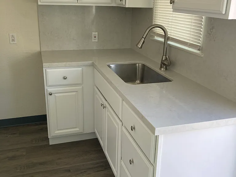 609 W Commonwealth Ave #B — Photo 19