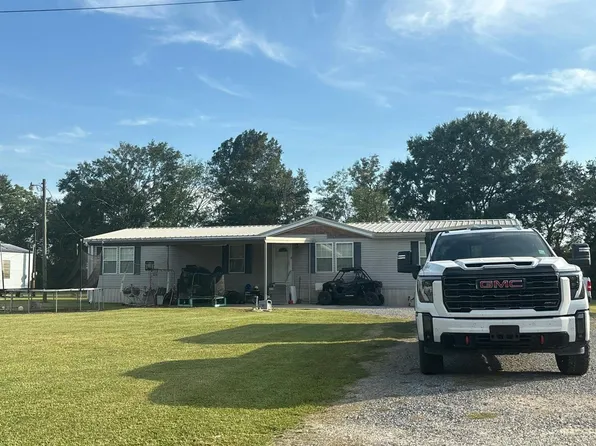 1021 Joe Berto Ln, Saint Martinville, LA 70582