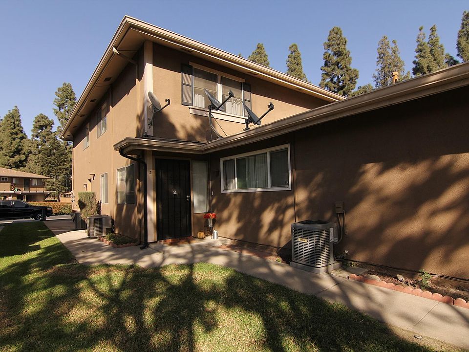 1st image of 979 W Calle Del Sol APT 3