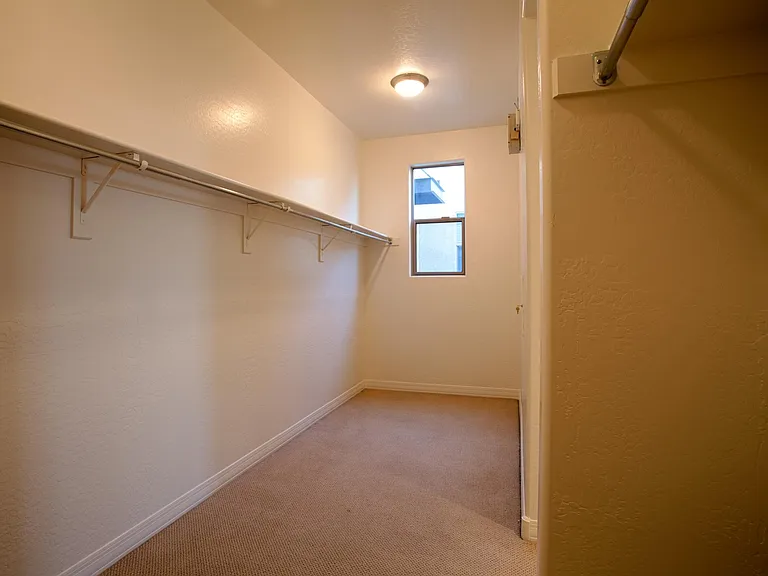 615 E Portland St — Photo 19