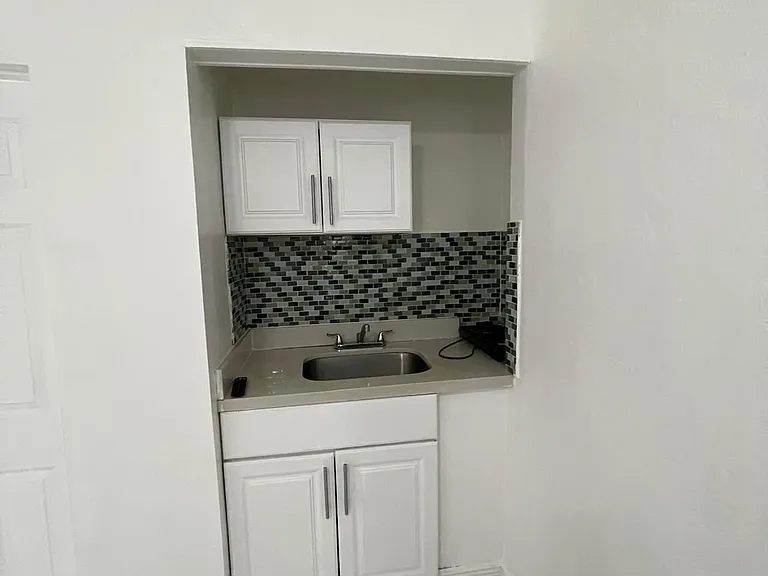 1843 Dewey St #116 — Photo 9