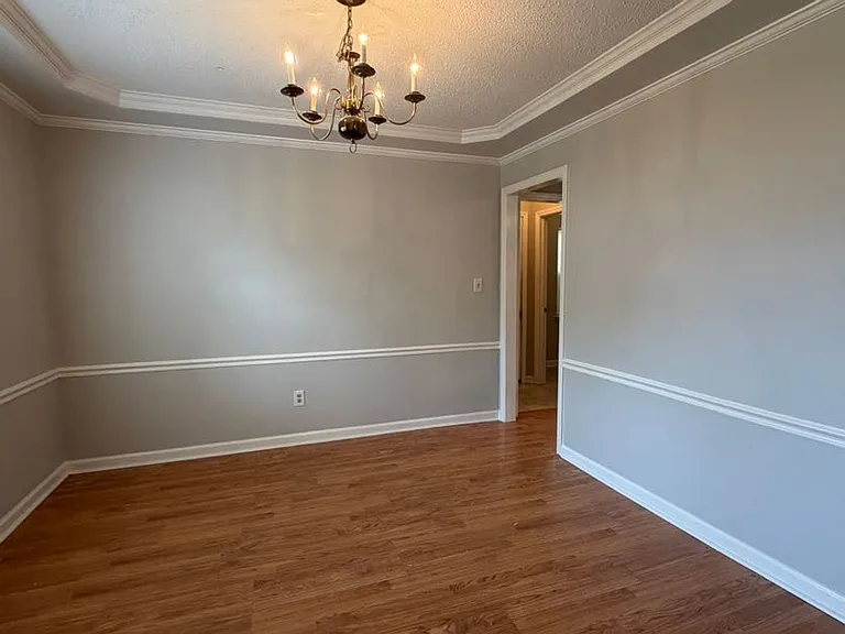 199 Amelia Dr W — Photo 8