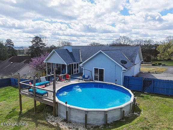 5th image of 400 Monticello Dr
