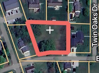 0 E 10th St, Flora, IL 62839