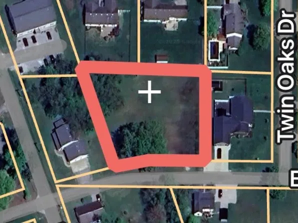 0 E 10th St, Flora, IL 62839