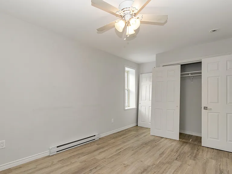 31 Mississaga St W #3 — Photo 9