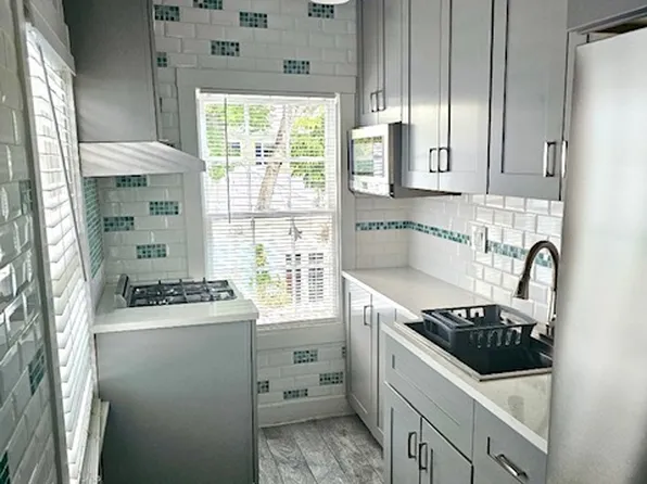 901 White St APT 2, Key West, FL 33040