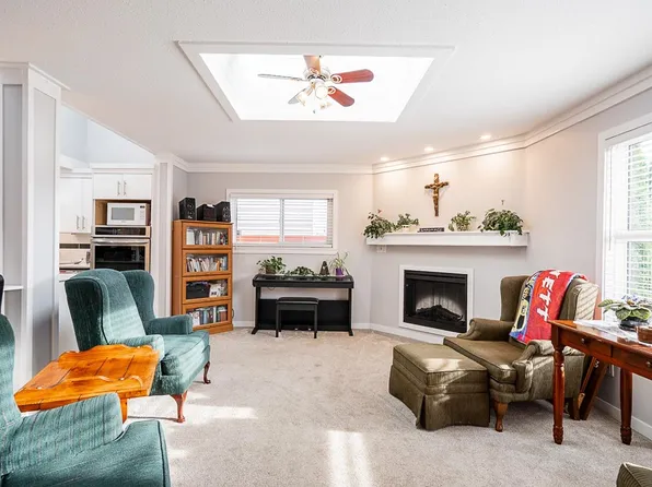 6064 Brooks Cres, Surrey, BC V3S 7L1