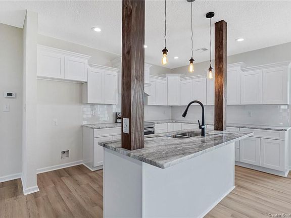 4th image of 311 Cob Cir