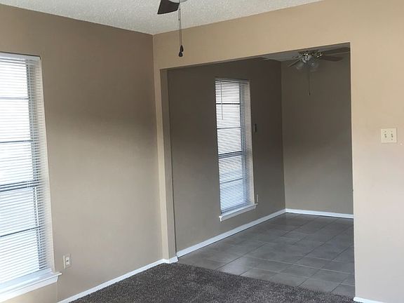 3rd image of 112 Pebble Creek Dr #1123