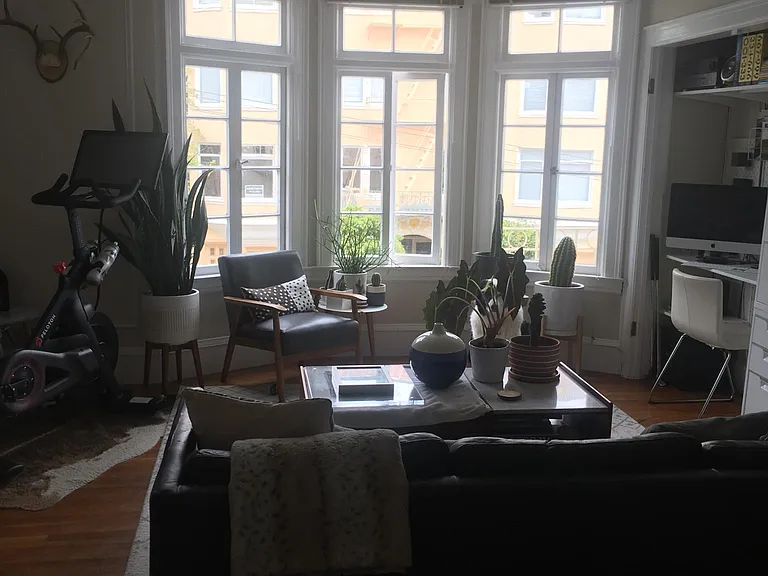2455 Union St #102 — Photo 1