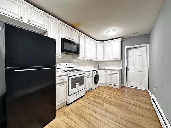 318 Forrest St #29E, Jersey City, NJ 07304