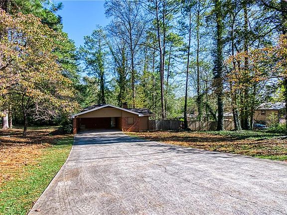 2nd image of 4020 Westmoreland Dr NW