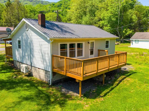 1574 Elk Grove Rd, Benton, PA 17814