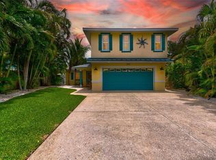 1907 Bay Blvd, Indian Rocks Beach, FL 33785