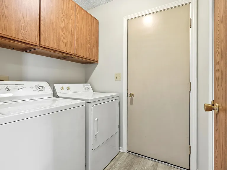 1496 E Kammerer Rd — Photo 9