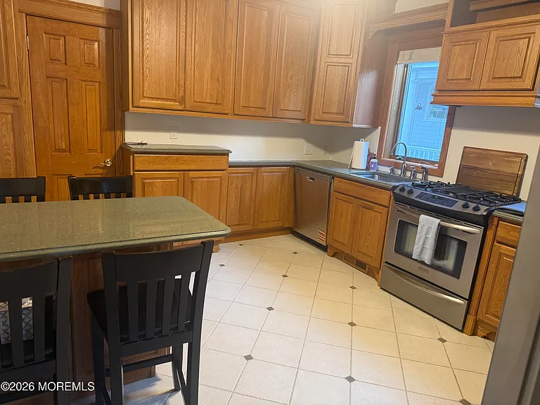 120 Garfield Ave — Photo 19