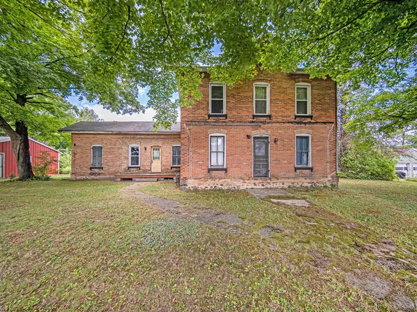 106 Cutler St, North Adams, MI 49262