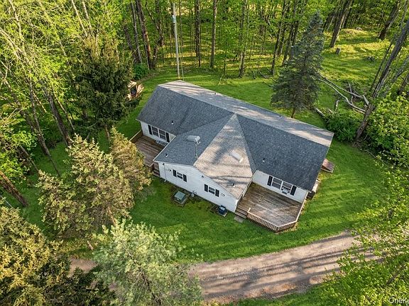 3rd image of 380 Fraser Road