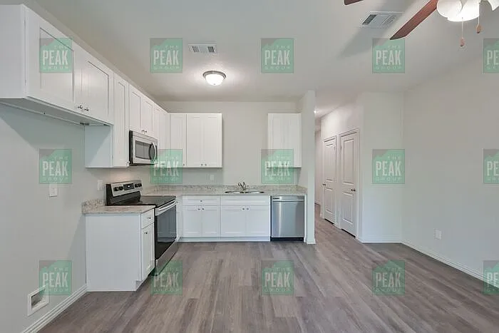 2034 Brookes St — Photo 4