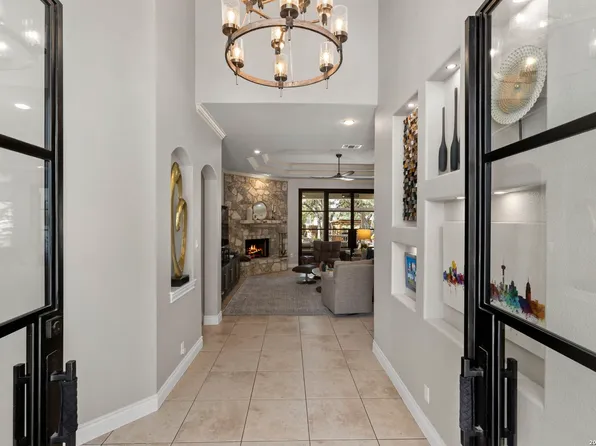 203 CAVAYO TRL, Helotes, TX 78023