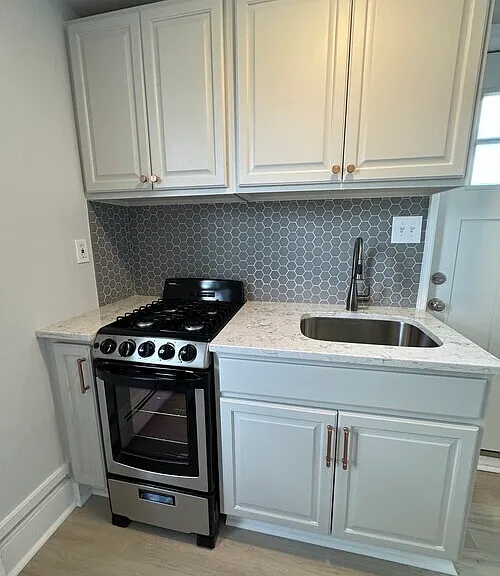 45 W 3rd St #2 — Photo 6
