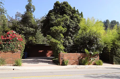 2718 N Beverly Glen Blvd Photo 1