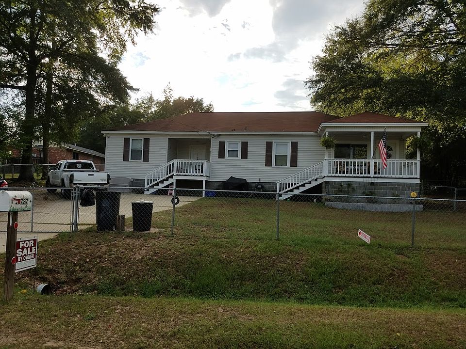 2nd image of 727 Parkhill Dr