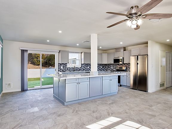 Kitchen/Dining