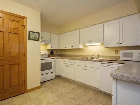 205 Williams STREET #9, Williams Bay, WI 53191