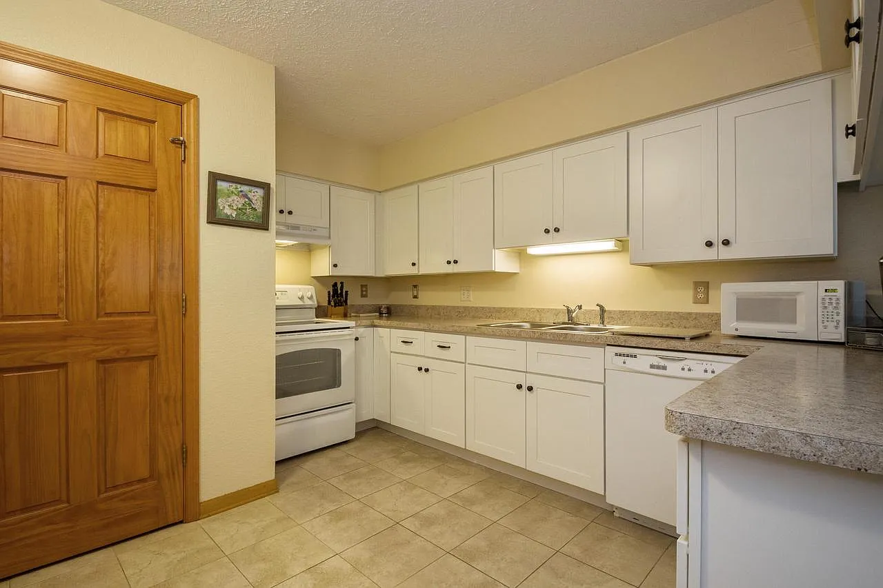 205 Williams STREET #9 photo 1