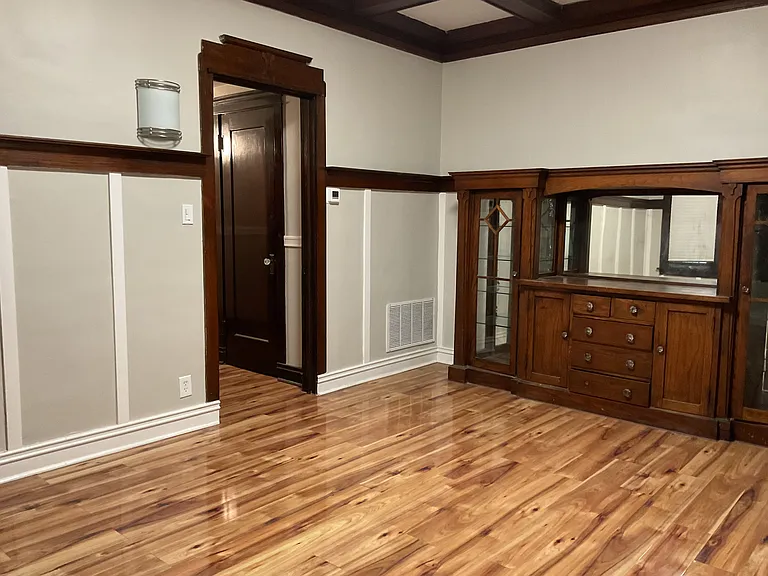 6111 S Greenwood Ave #1S — Photo 6