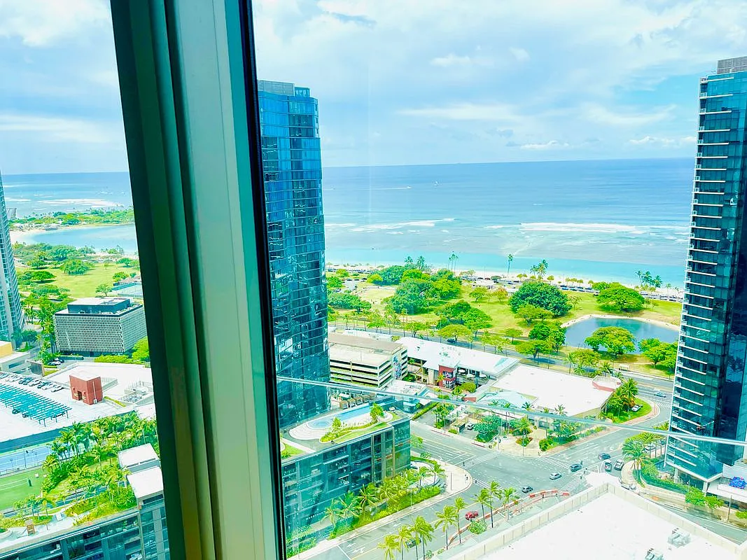 1 bed, 1.0 bath, 650 sqft, $4,000 — Photo 1