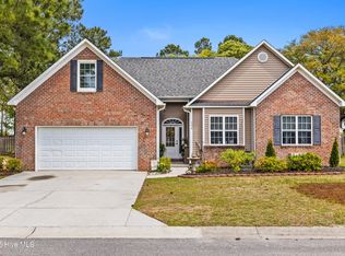 350 Emerald Ridge Dr, Hampstead, NC 28443