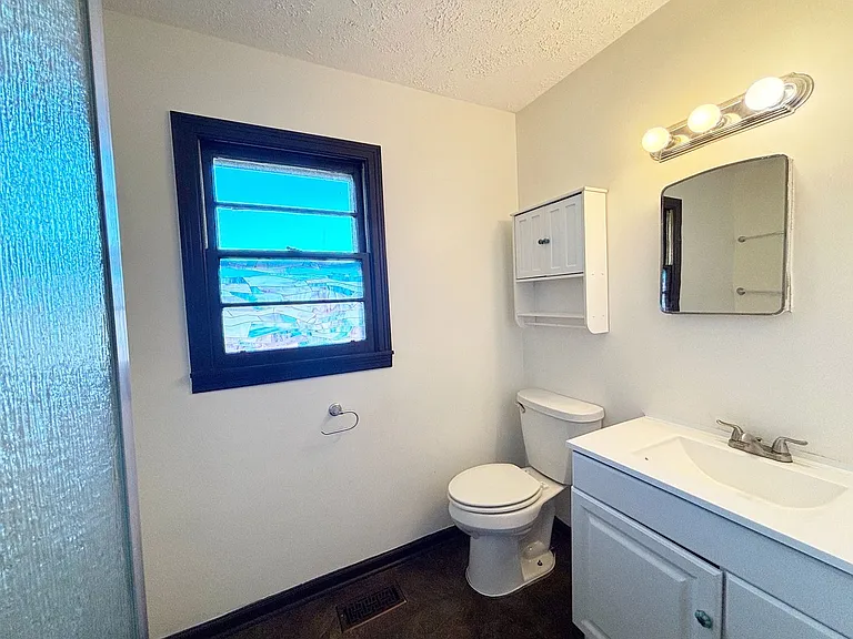 144 Lou Goddard Ln — Photo 9