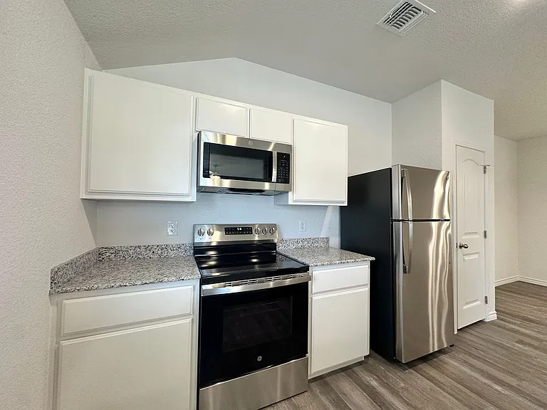 234B Dolphin Dr — Photo 10