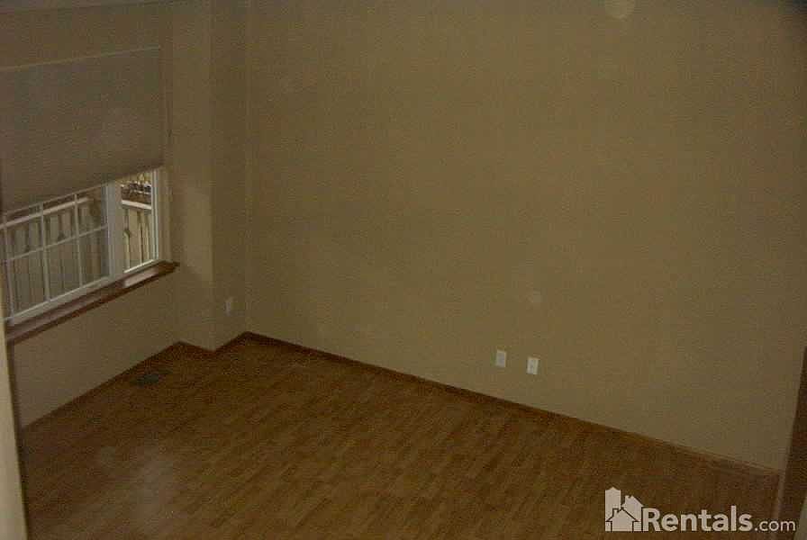 2nd image of 12122 Elizabeth Ct